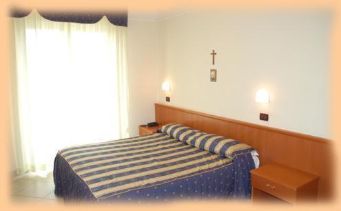 Hotel La Buona Forchetta - S. Anna San Giovanni Rotondo Esterno foto